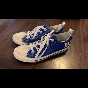 Duke Blue Devils size 5 shoes.